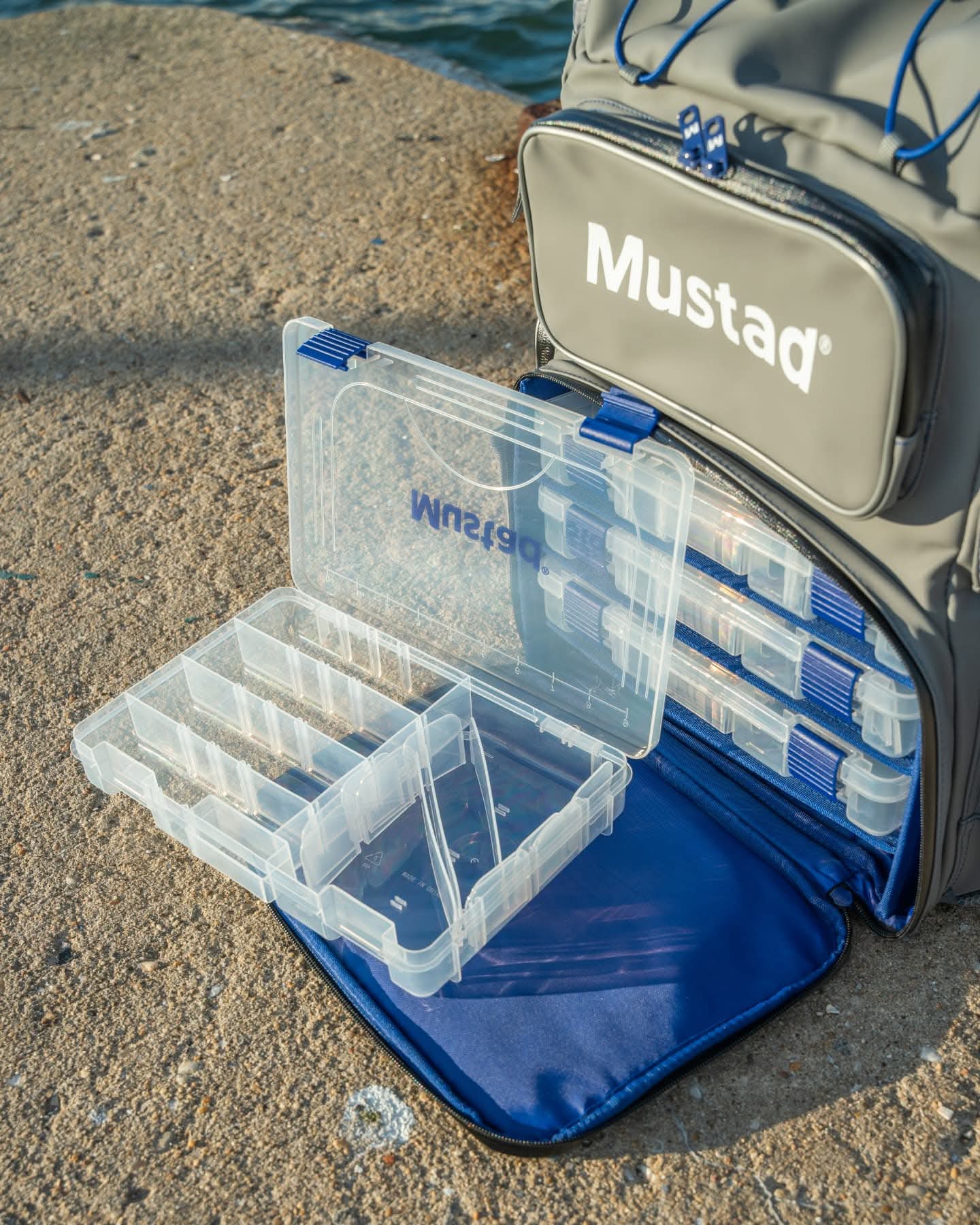 MGTBP Mustad Ruksak Game Time Back Pack, 4boxes, rod holder, Water-Resistant