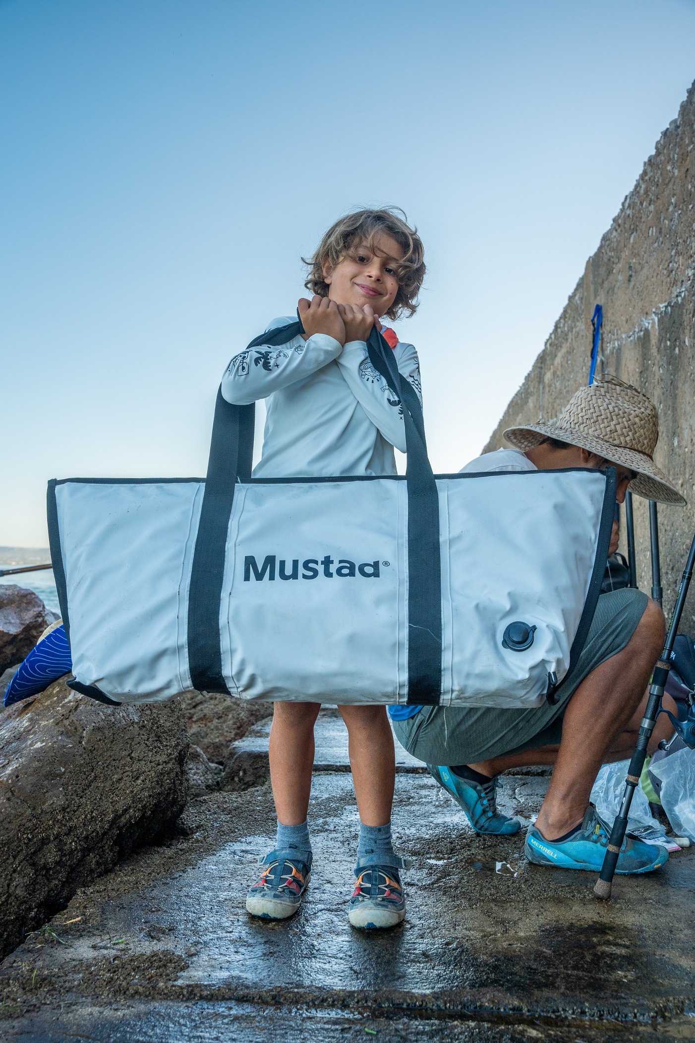 MB040 MUSTAD TORBA Fish Cooler Bag, 38" 90cm x 35cm x 20cm w. drainage hole